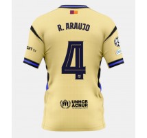 Barcelona Ronald Araujo #4 Koszulka Wyjazdowa 2025-26 Krótki Rękaw